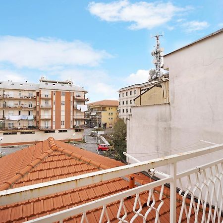 Ama Apartment Albenga Bagian luar foto